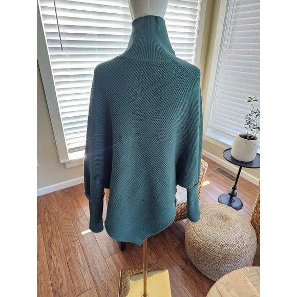 Halara High Neck Long Sleeve Asymmetrical Hem Work Sweater Women's L NWT - Picture 4 of 10